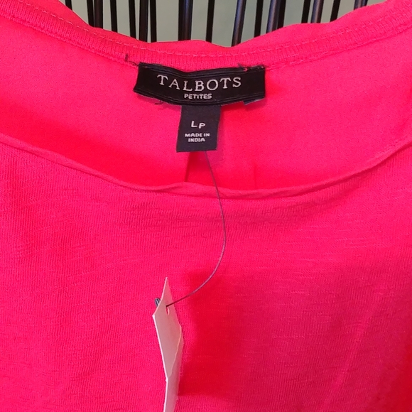 NWT, SIZE "Lp" RED COLOR TOP, LONGER AT THE BACK - Picture 4 of 8